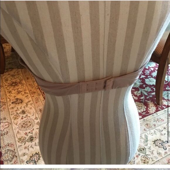 STRAPLESS NUDE Bra - Perfect Fit! - Picture 8 of 10